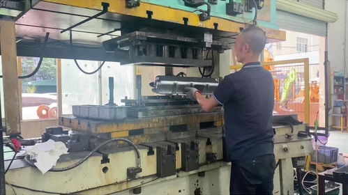 鹏丰精密 专业不锈钢钣金加工与钢材折弯专家